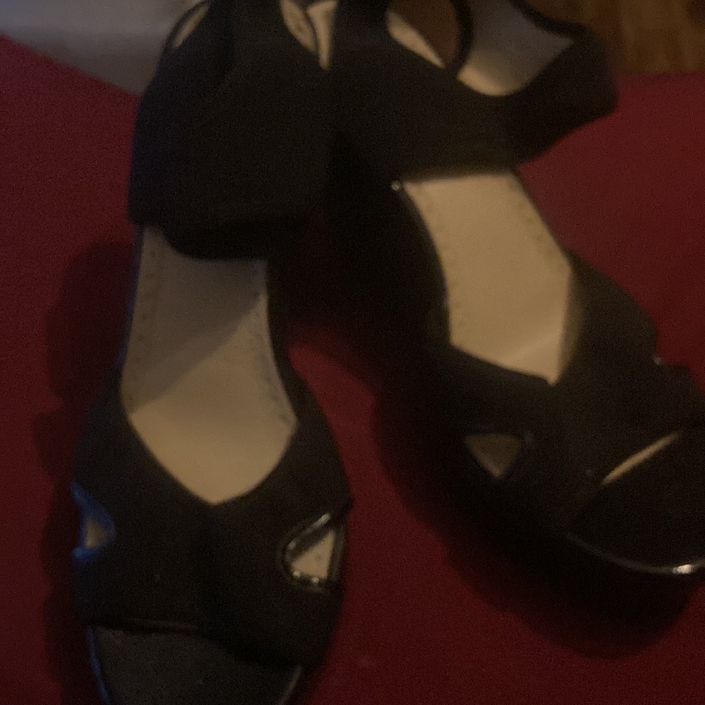 Shoes size 10
